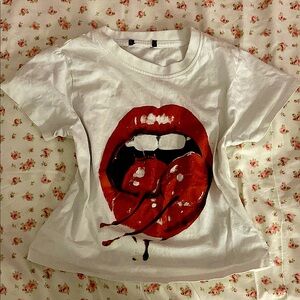 White  T-Shirt with Red Lips Graphic